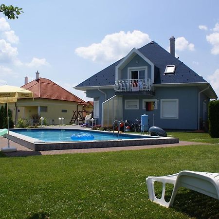 Kék Vendégház Family Resort Gyenesdiás Esterno foto