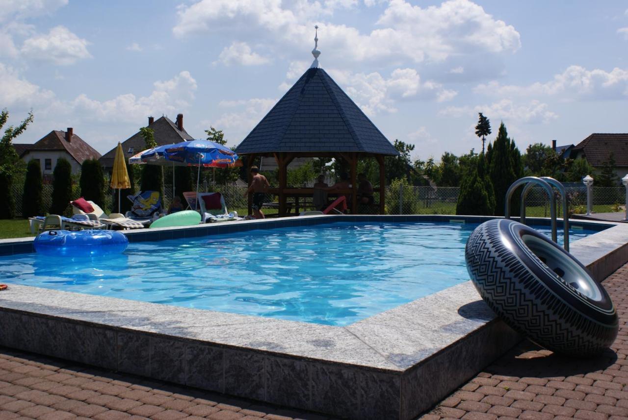 Kék Vendégház Family Resort Gyenesdiás Esterno foto