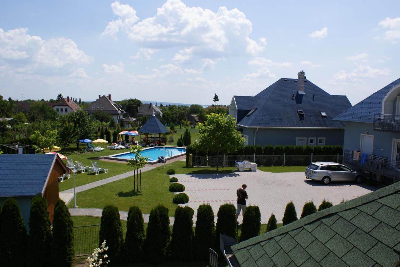 Kék Vendégház Family Resort Gyenesdiás Esterno foto