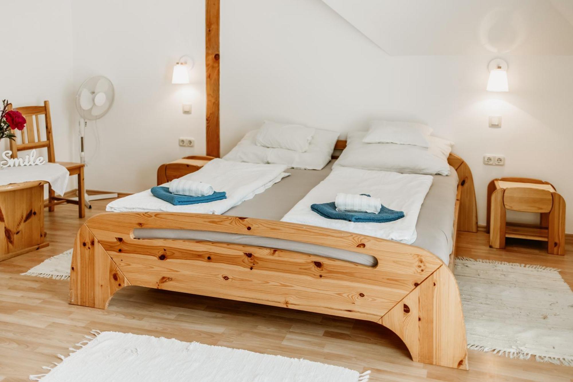Kék Vendégház Family Resort Gyenesdiás Esterno foto